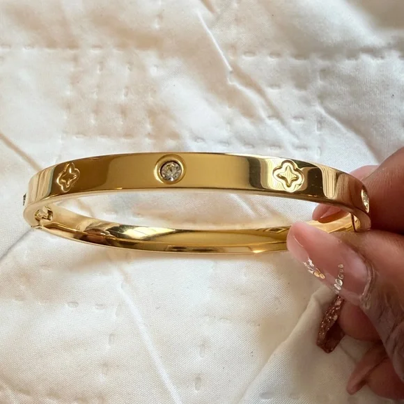 2 /$60 NWOT 18K Gold SS Bangle Bracelet - Picture 7 of 7